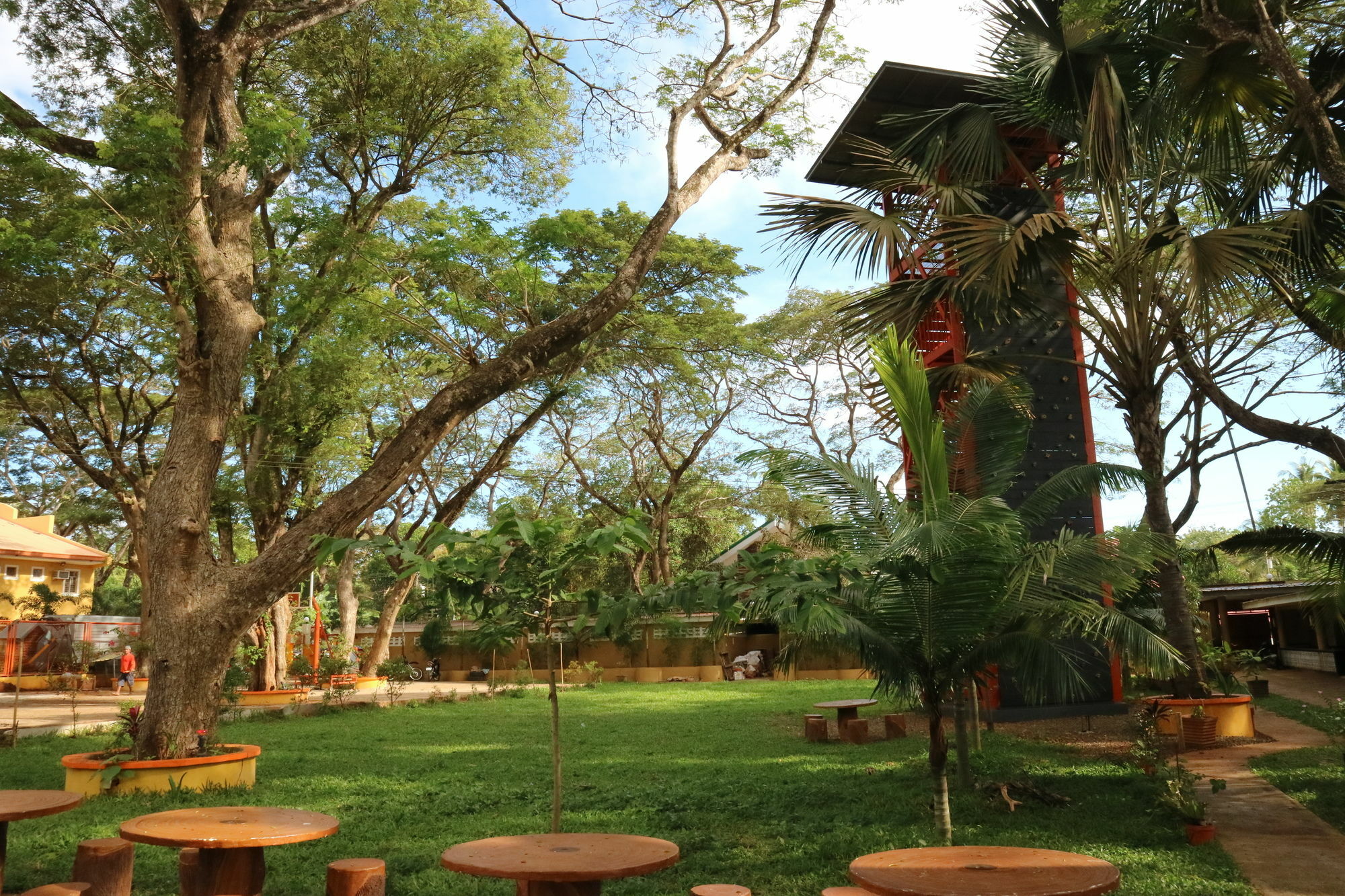 Hotel RedDoorz Premium @ Gabinete Road Palawan Puerto Princesa Exterior foto