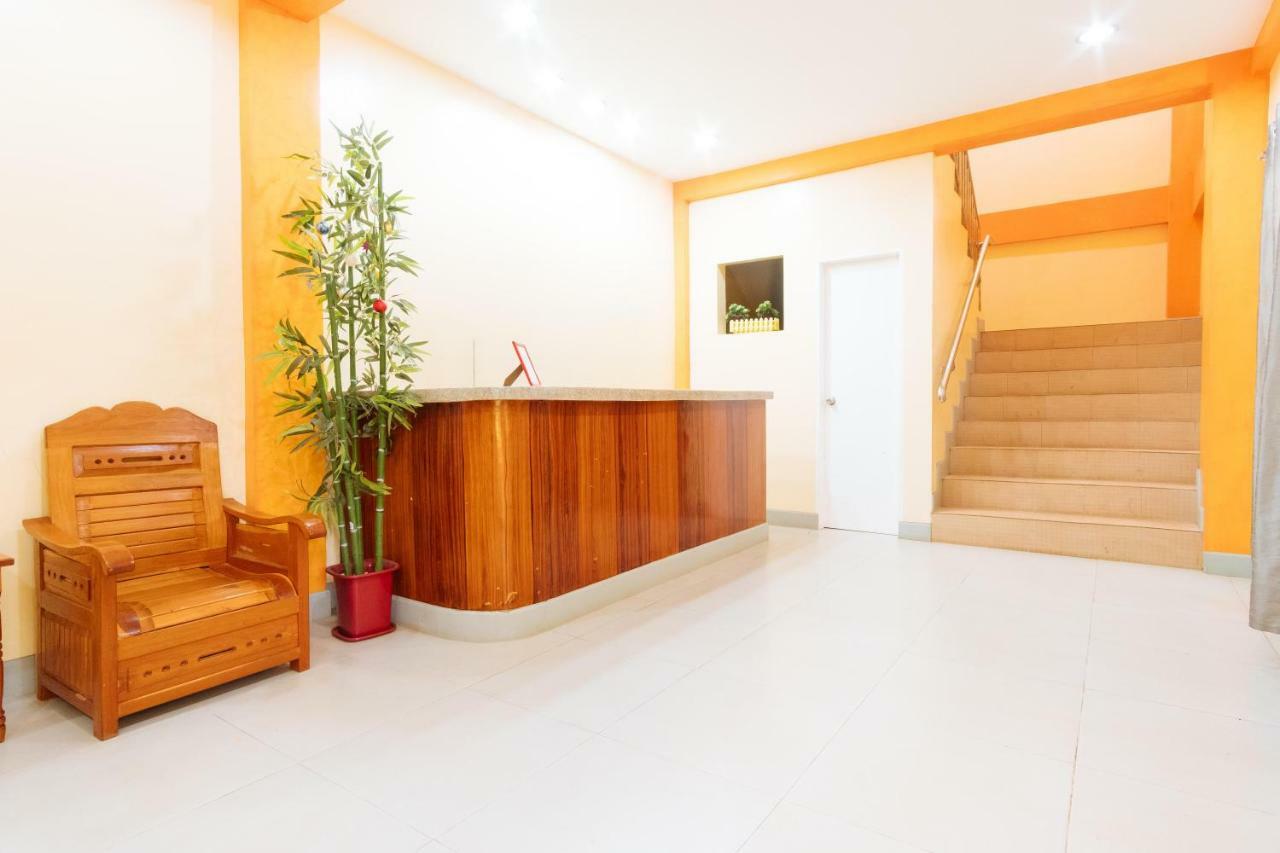 Hotel RedDoorz Premium @ Gabinete Road Palawan Puerto Princesa Exterior foto