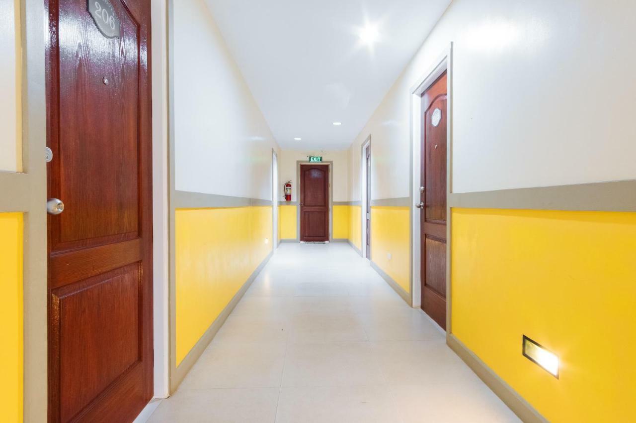 Hotel RedDoorz Premium @ Gabinete Road Palawan Puerto Princesa Exterior foto