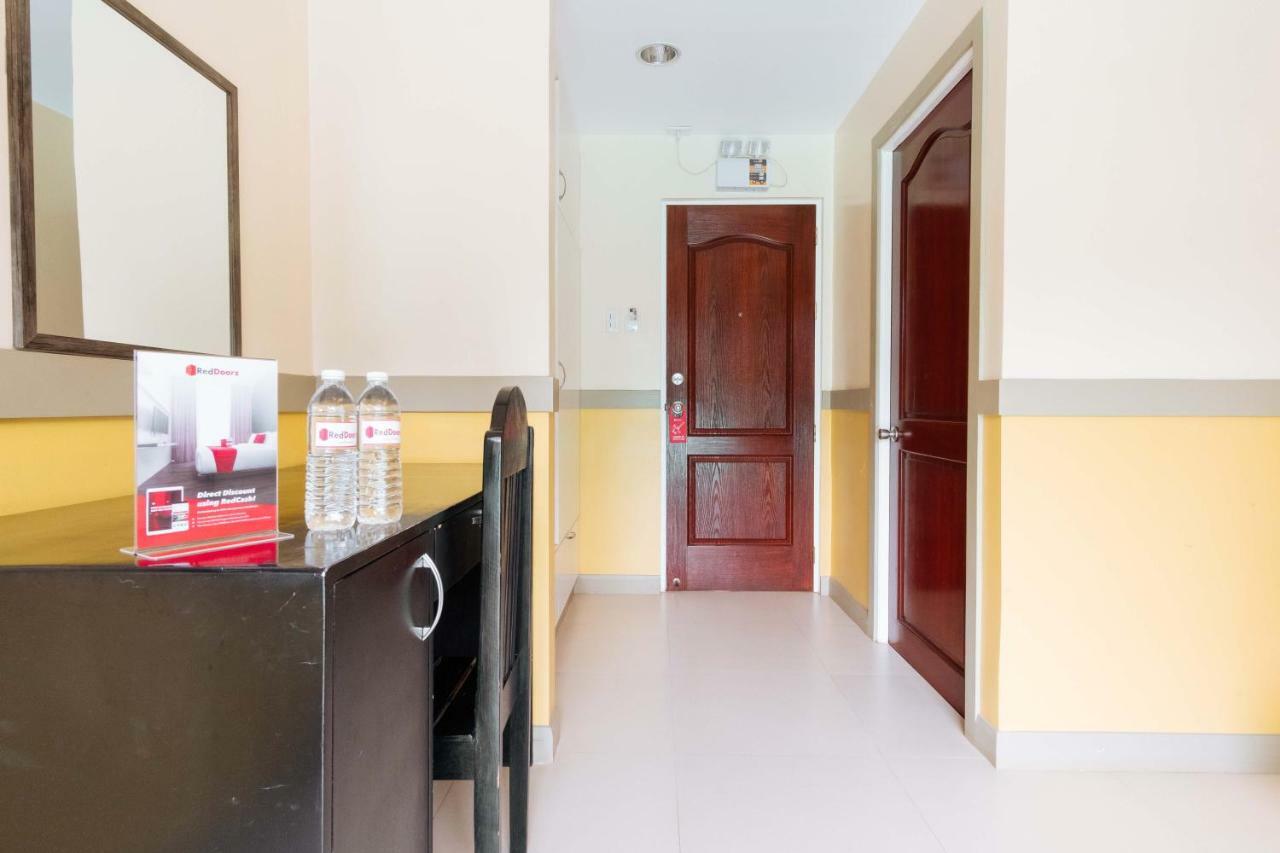 Hotel RedDoorz Premium @ Gabinete Road Palawan Puerto Princesa Exterior foto