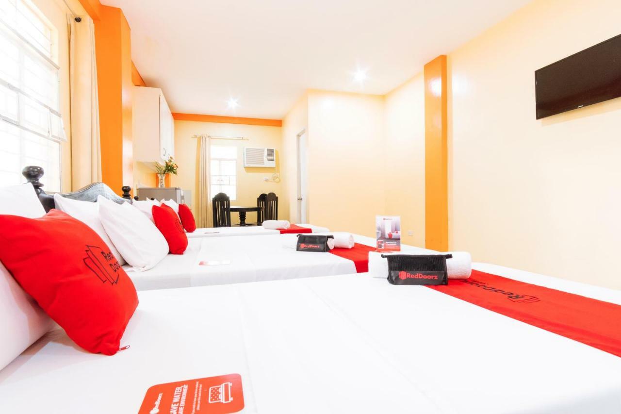 Hotel RedDoorz Premium @ Gabinete Road Palawan Puerto Princesa Exterior foto